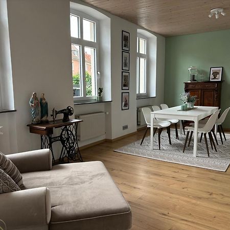 לנדאו אין דר פאלץ Ferienwohnung Am Ostpark מראה חיצוני תמונה