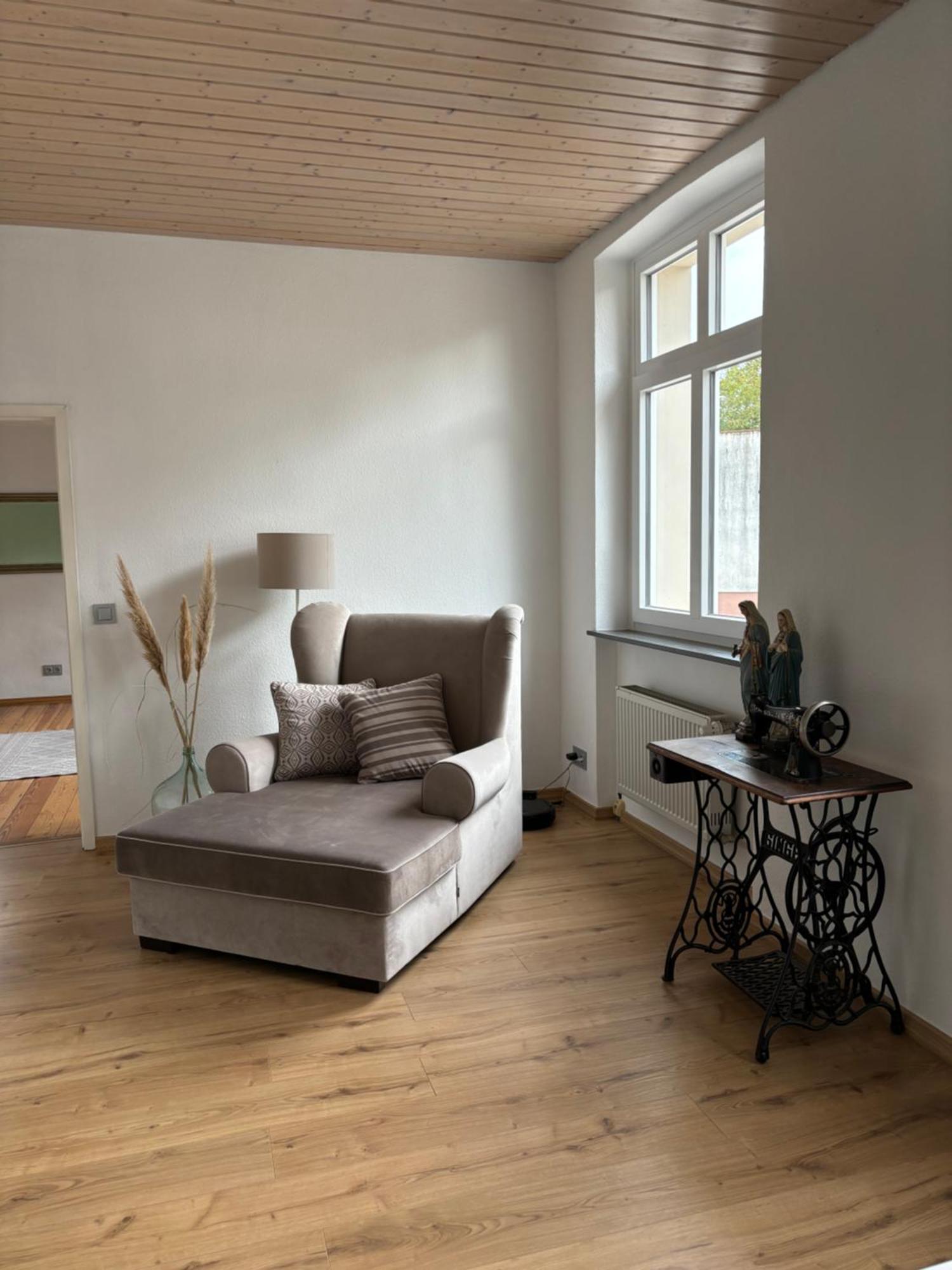 לנדאו אין דר פאלץ Ferienwohnung Am Ostpark מראה חיצוני תמונה